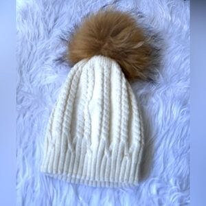Cozy Cream Knit Pom-Pom cashmere blend Beanie